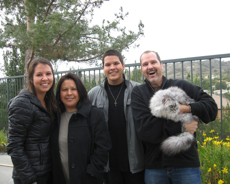 Baby Tammy, Leticia, Master Jack, Moe "El Gato" and Eddie Taylor